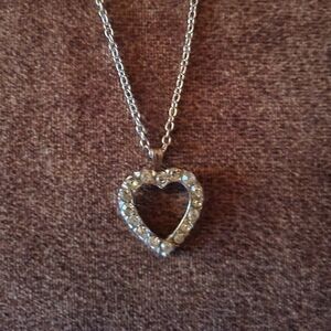 BEAUTIFUL VINTAGE HEART SILVER TONE NECKLACE! ☆☆3FOR$25☆☆